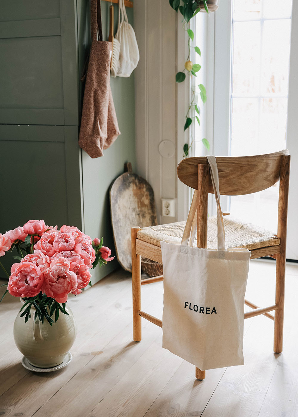 FLOREA Tote Bag